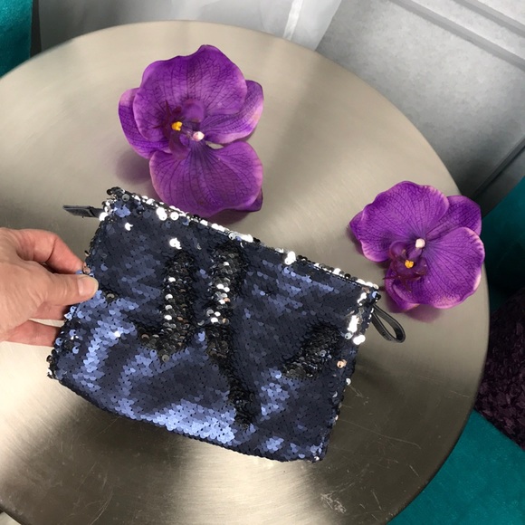 Ipsy | Expanding Blue/Silver Sequin Clutch Mini Bag  | Small - Picture 3 of 7